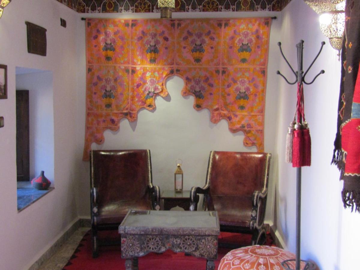 Riad Hanan 瓦尔扎扎特 外观 照片