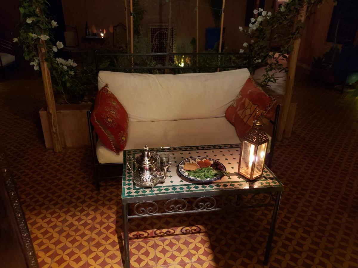 Riad Hanan 瓦尔扎扎特 外观 照片