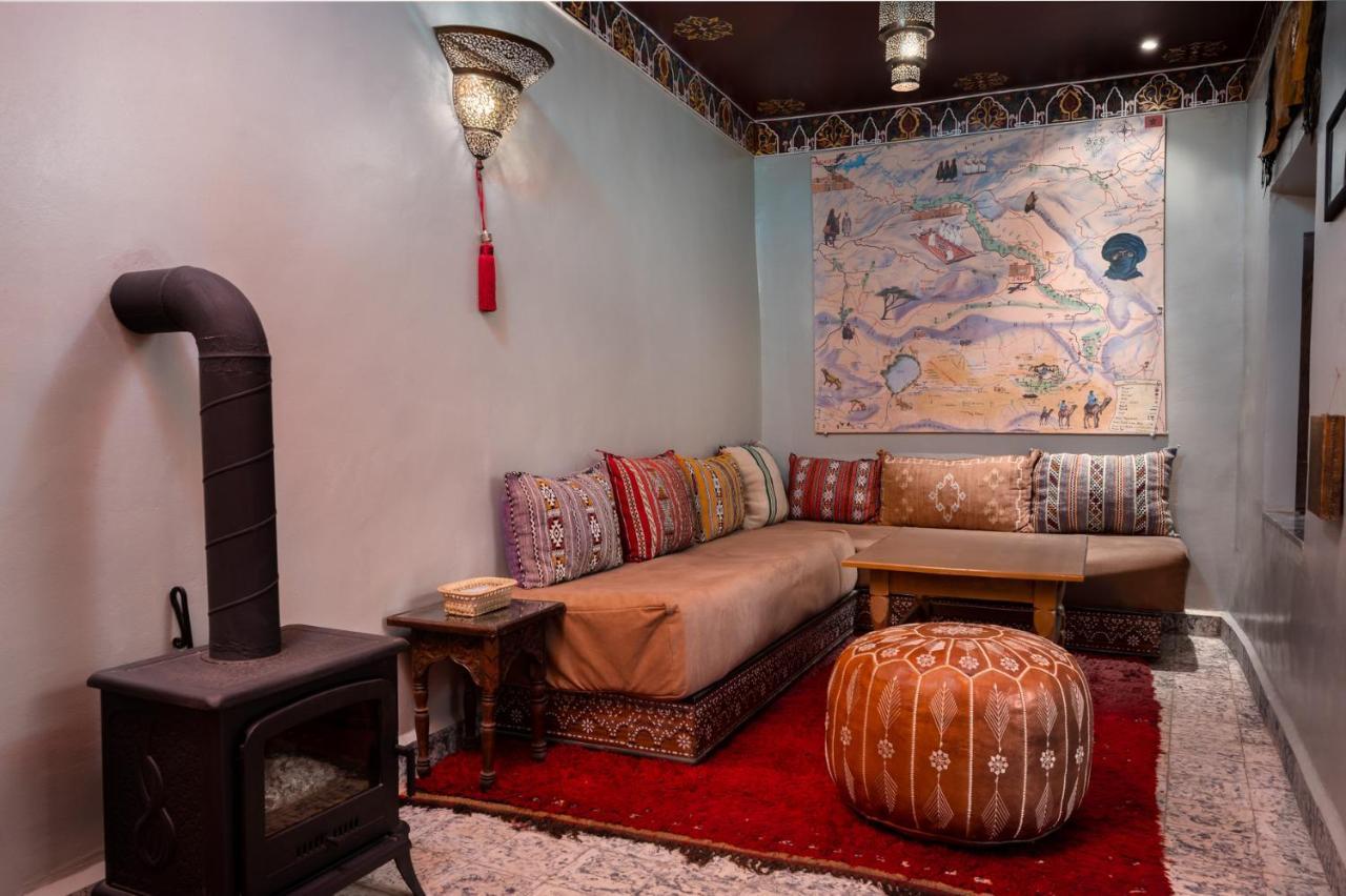 Riad Hanan 瓦尔扎扎特 外观 照片